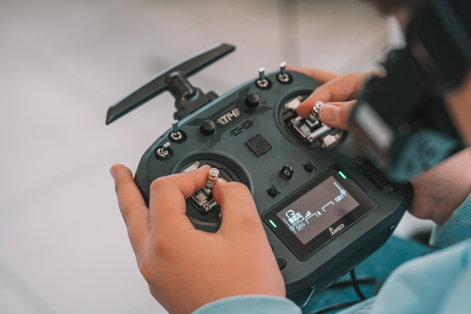 В Сосновоборске прошли краевые соревнования по гонкам дронов «Пилоты будущего»